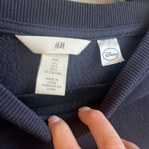 Disney H&M sweatshirt size L - Picture 2 of 3
